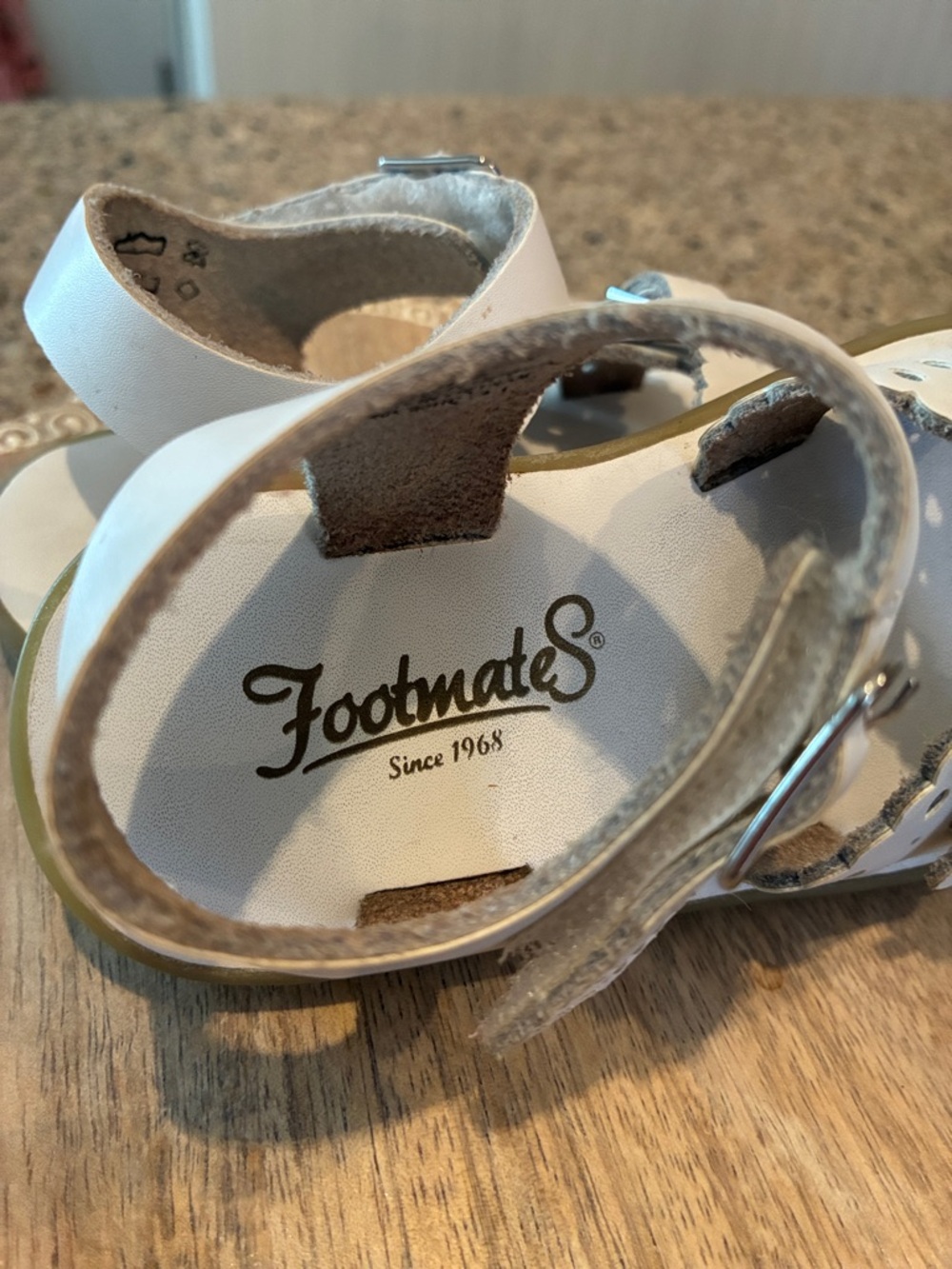 6C Footmates Ariel White Sandals - Picture 4 of 10